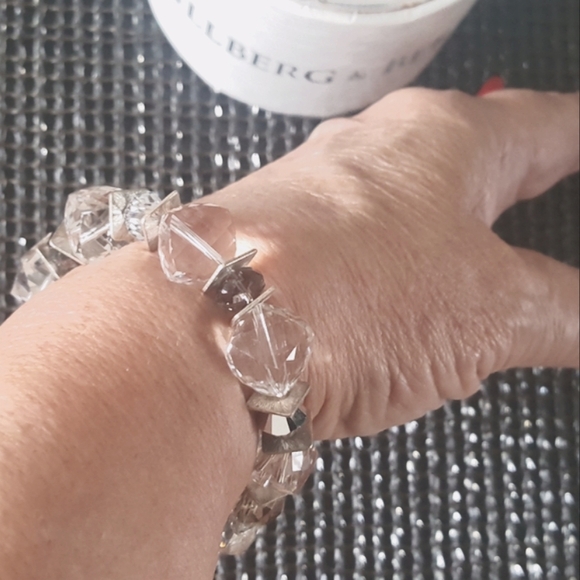 Hillberg & Berk Crystal Stretch Bracelet S/M - Picture 4 of 4